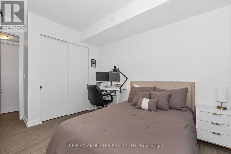 28545690/1807-111-champagne-avenue-s/west-centre-town/ottawa/ontario/K1S5V3_20