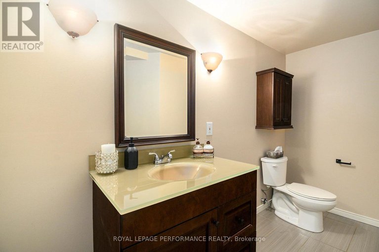 29045618/470-rougemount-crescent/fallingbrookgardenway-south/ottawa/ontario/K4A2Z2_28