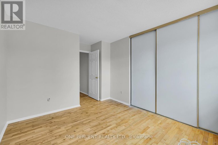 28940710/28-chickasaw-crescent/bridlewood/ottawa/ontario/K2M1M4_19