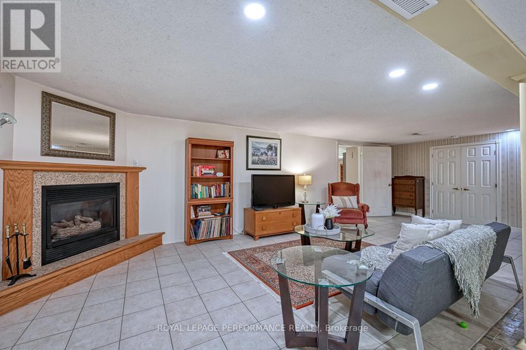 28652645/3025-linton-road/riverside-park-south/ottawa/ontario/K1V8H1_30
