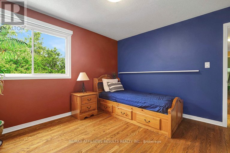 28999165/35-crantham-crescent/stittsville-central/ottawa/ontario/K2S1R2_32