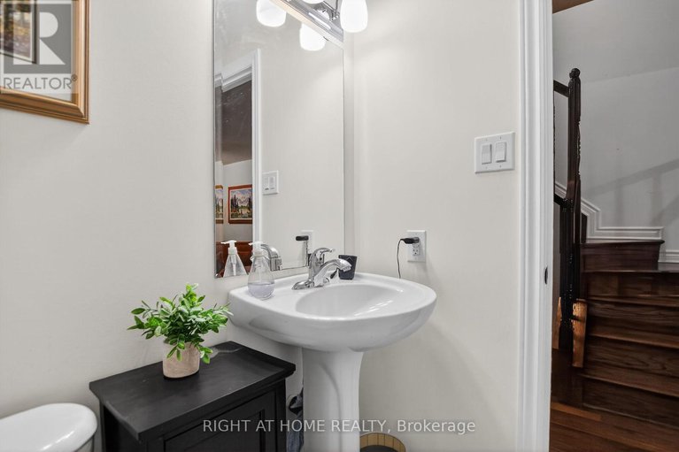 29325455/14-chamberlain-ave-suite-101/ottawa/ontario/K1S1V9_8