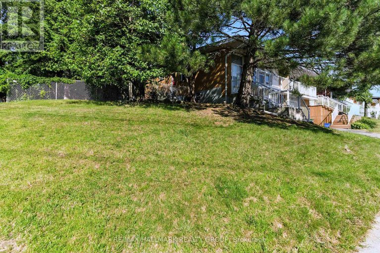 28647826/1127-maitland-avenue/copeland-park/ottawa/ontario/K2C2B8_40
