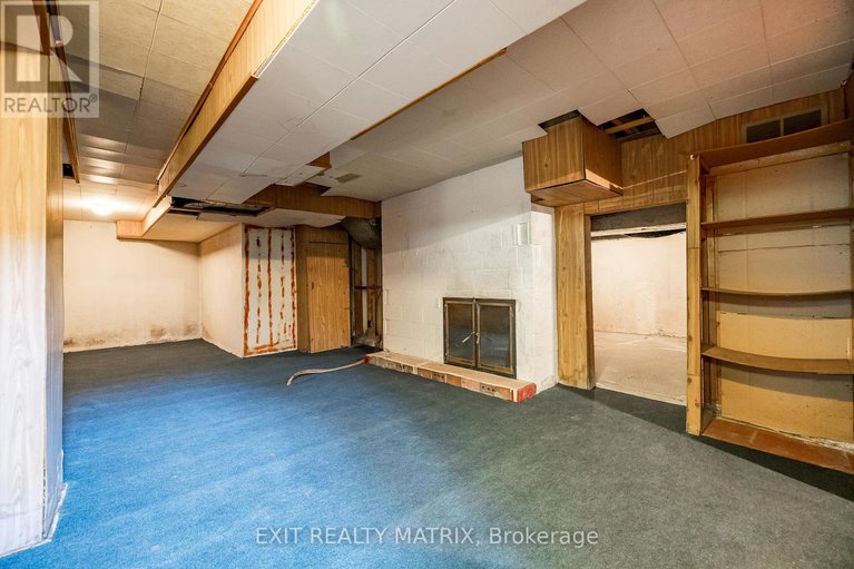 28932484/8-brian-crescent/bruce-farmgraham-parkqualicumbellands/ottawa/ontario/K2H6X3_28