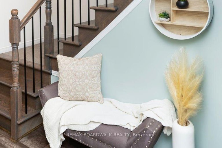 29379642/302-haliburton-heights/emerald-meadowstrailwest/ottawa/ontario/K2S1S3_4