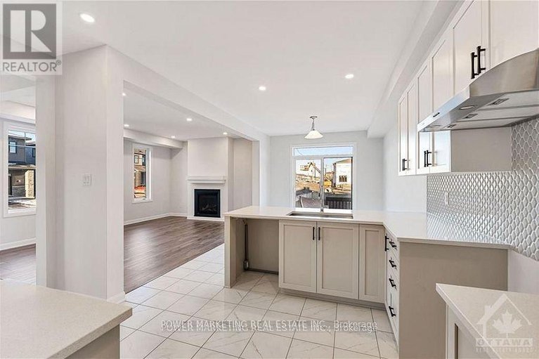 28896980/900-athenry-court/half-moon-bay/ottawa/ontario/K2J7C5_14