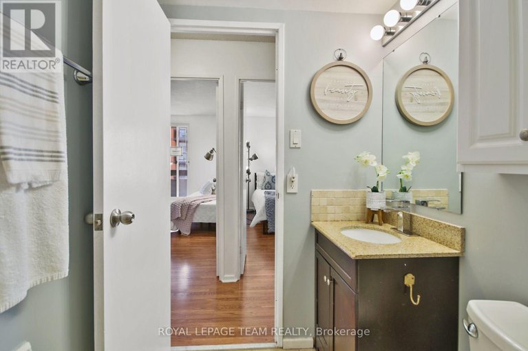 28399342/701-141-somerset-street-w/ottawa-centregolden-triangle/ottawa/ontario/K2P2H1_33