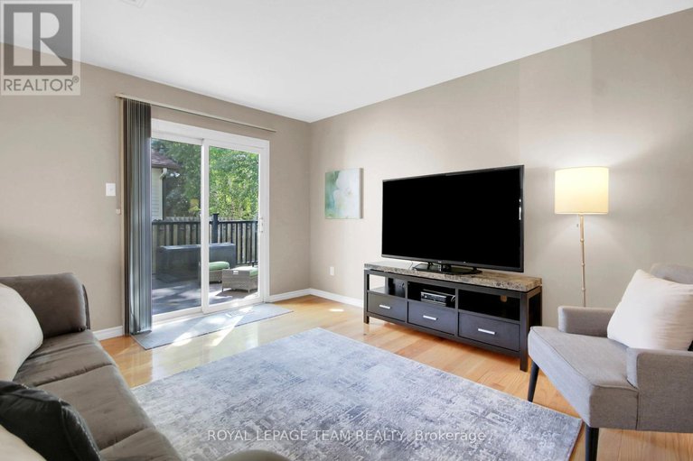 28874941/18-victor-street/stittsville-central/ottawa/ontario/K2S1H9_18