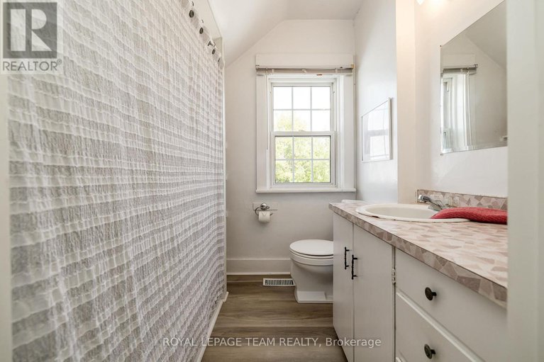 28723611/2106-dunrobin-road/kanata-north-east/ottawa/ontario/K0A1T0_26