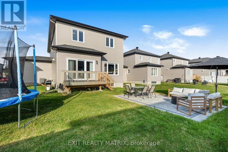 28493432/461-aurora-street/russell-twp/russell/ontario/K4R0L3_27