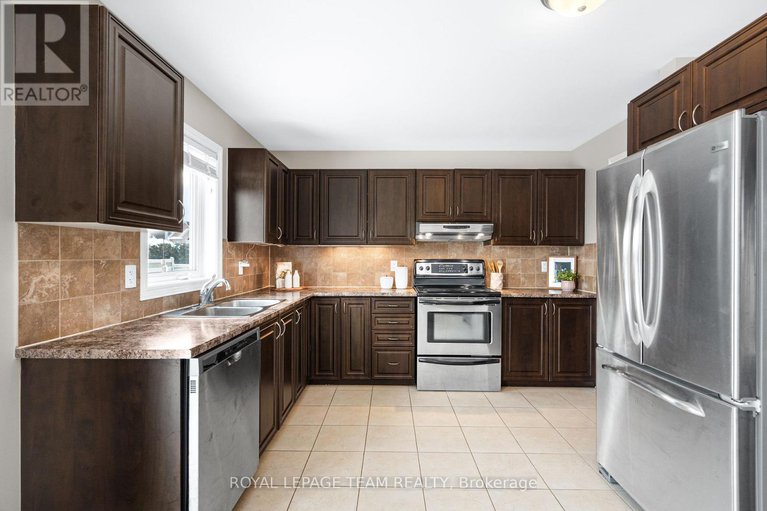 29371441/228-branthaven-street/avalon-east/ottawa/ontario/K4A0H6_20