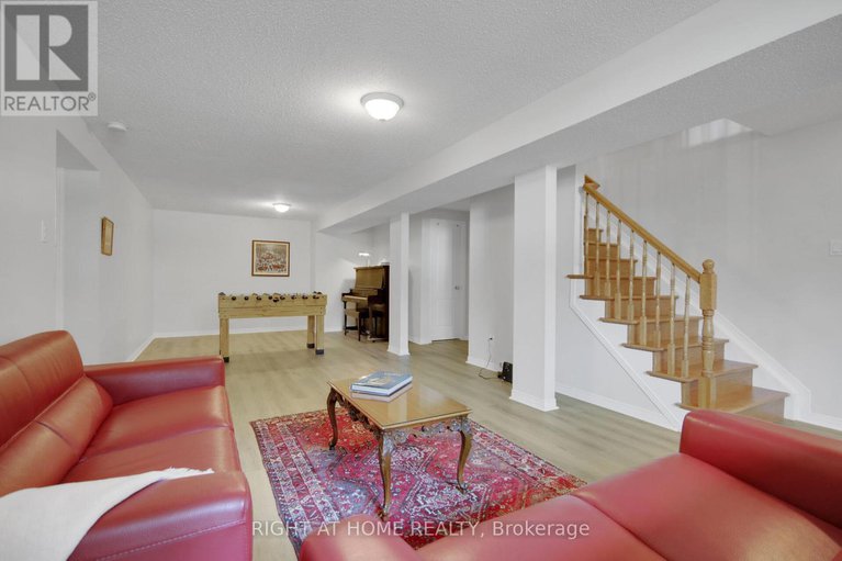 28554308/101-darlington-private/hunt-clubwestern-community/ottawa/ontario/K1V0X8_27