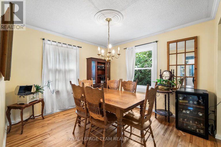 28782909/158-anna-avenue/carlington/ottawa/ontario/K1Z7V2_20
