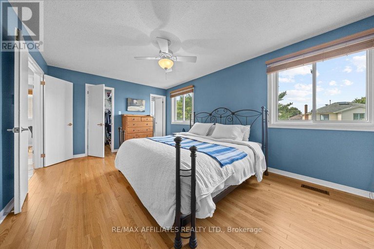 28820212/605-falwyn-crescent/fallingbrookridgemount/ottawa/ontario/K4A2B4_29