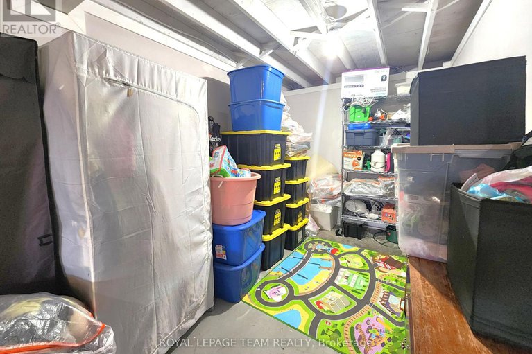 28396854/b-25-bertona-street/craig-henrywoodvale/ottawa/ontario/K2G4G7_19