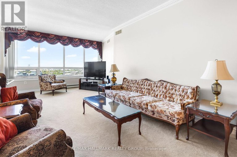 28409845/2403-1480-riverside-drive/riverview-park/ottawa/ontario/K1G5H2_5