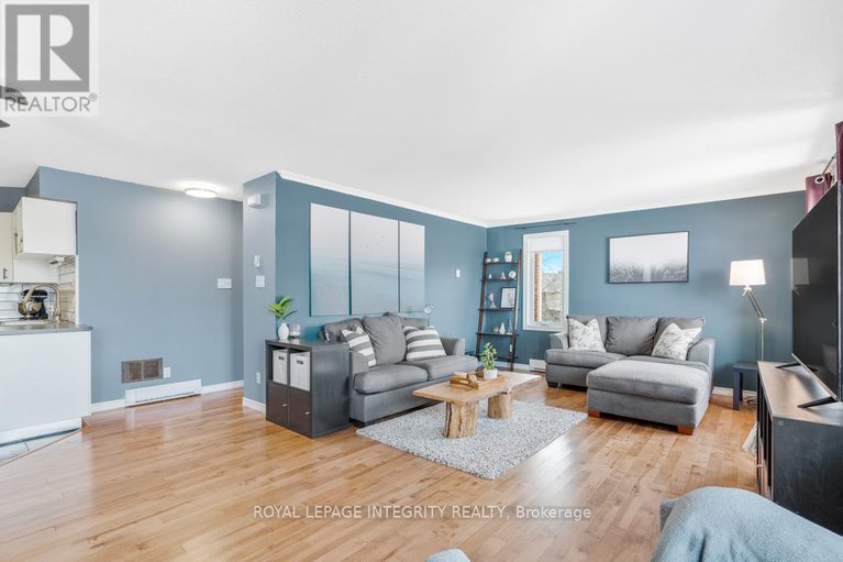 28746372/207-1825-marsala-crescent/fallingbrookpineridge/ottawa/ontario/K4A2E7_10