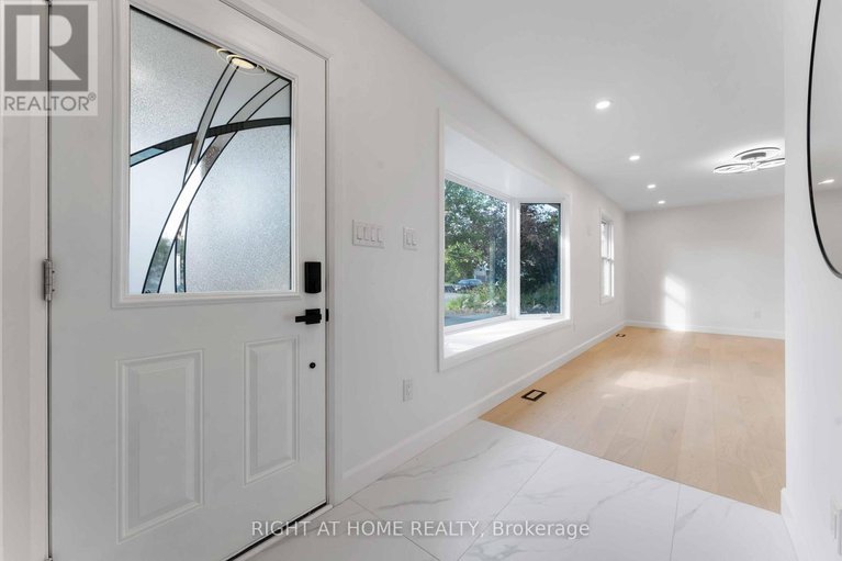 29309967/2700-priscilla-street/britannia/ottawa/ontario/K2B7E2_3