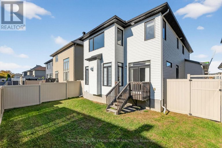 29049191/251-joshua-street/mer-bleuebradley-estatesanderson-park/ottawa/ontario/K1W0H3_46