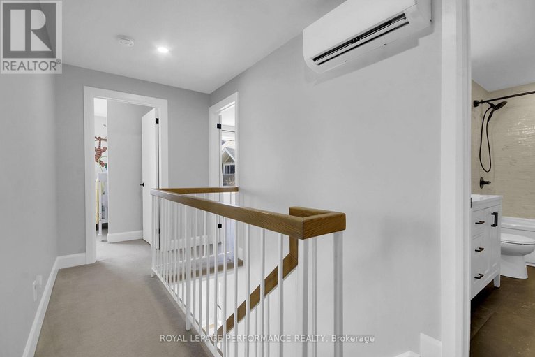 29638875/110-1770-cabaret-lane/fallingbrookpineridge/ottawa/ontario/K4A2G1_23