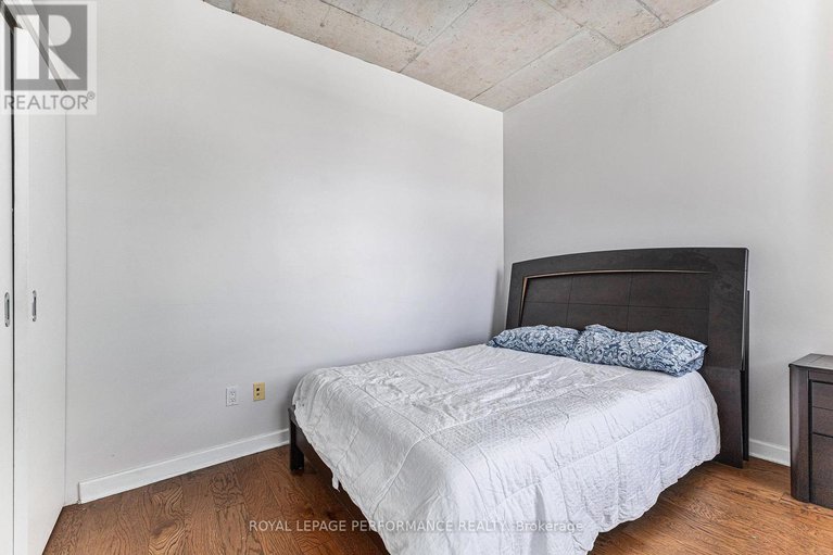 28302744/180-york-street/lower-townbyward-market/ottawa/ontario/K1N1J6_9