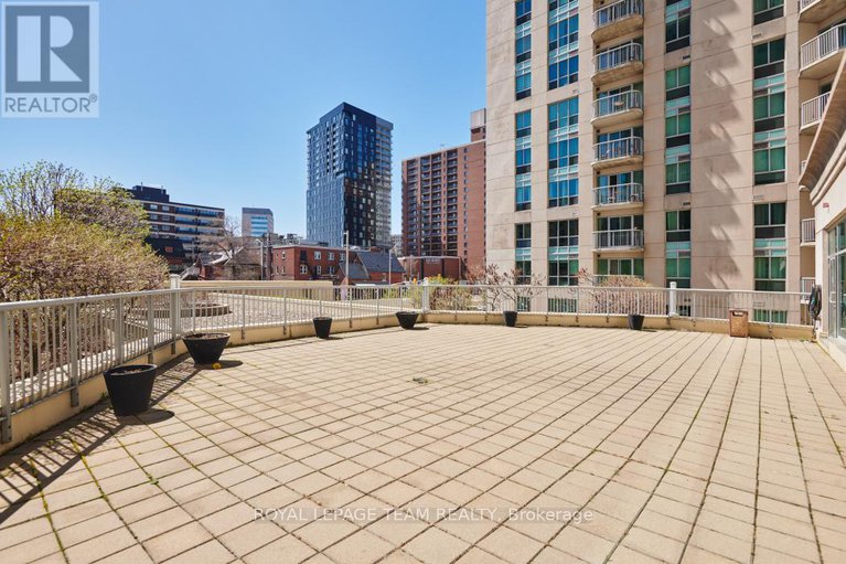 28257141/1704-234-rideau-street/sandy-hill/ottawa/ontario/K1N0A9_27