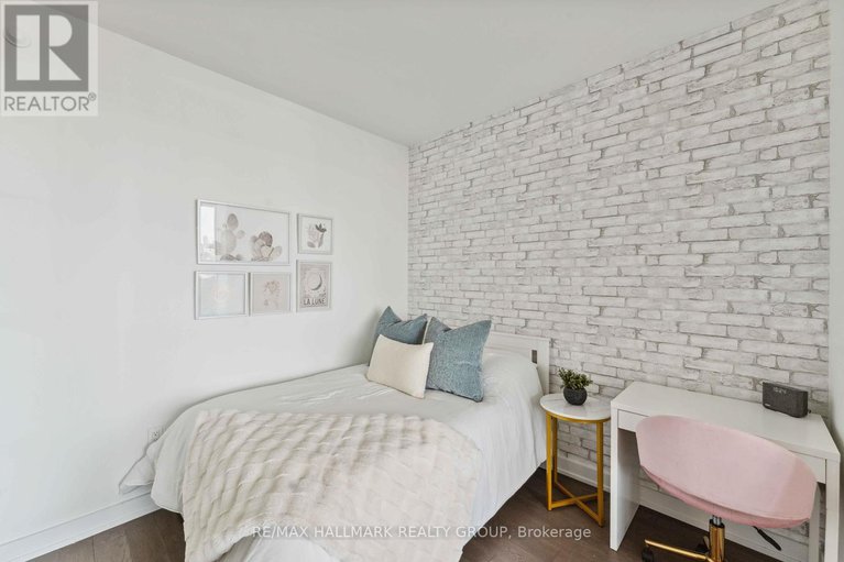 28308479/1602-111-champagne-avenue/west-centre-town/ottawa/ontario/K1S5V3_14