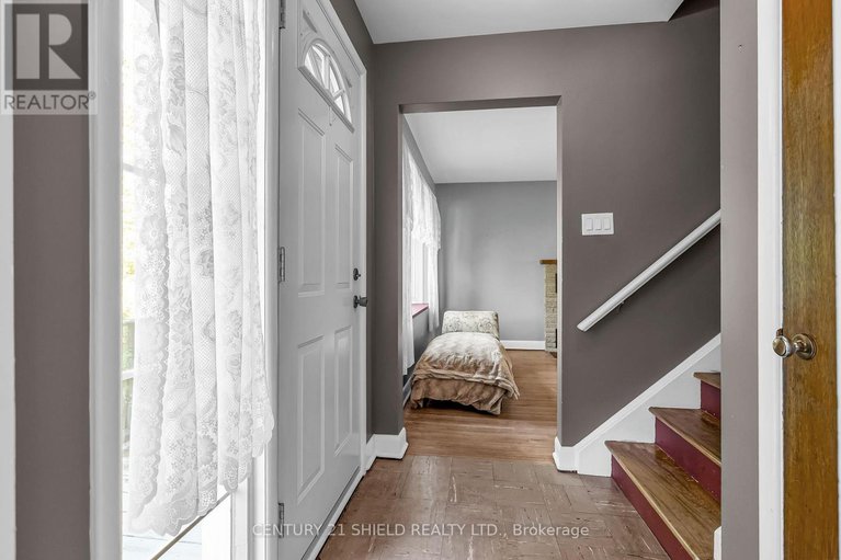 28960052/94-columbia-avenue/long-sault/south-stormont/ontario/K0C1P0_6