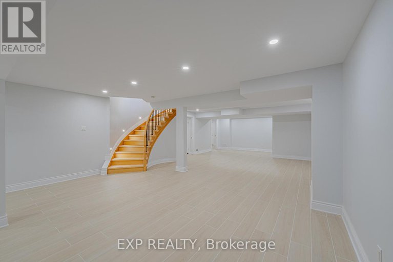 29038372/15-wellsmere-court/rideau-heightsrideau-river/ottawa/ontario/K2E8C2_44