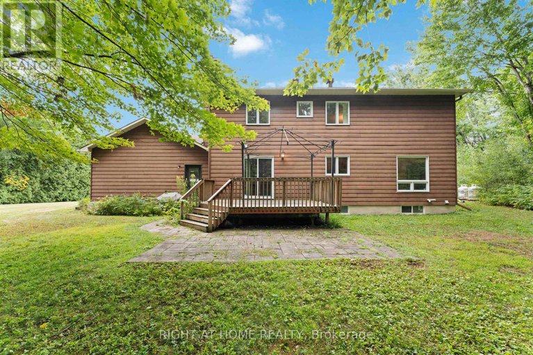 28795701/730-canary-street/navan/ottawa/ontario/K4B1H4_28