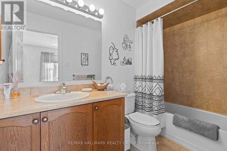 29480855/219-jersey-tea-circle/riverside-southgloucester-glen/ottawa/ontario/K1V2L4_16