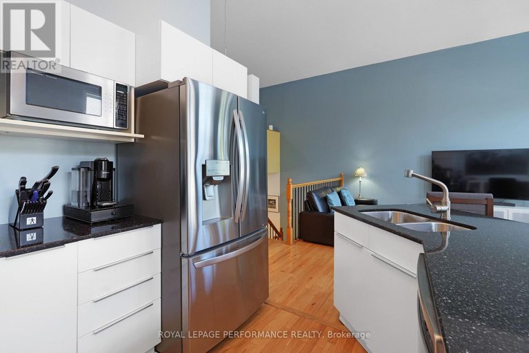 28567960/9-maple-park-private/upper-hunt-club/ottawa/ontario/K1T4A6_16