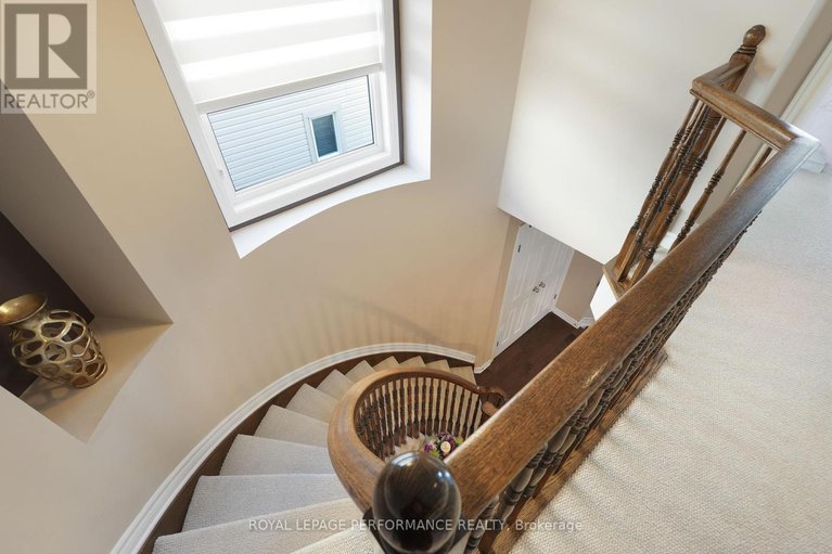 28987499/243-silvermoon-crescent/avalon-east/ottawa/ontario/K4A0P8_32