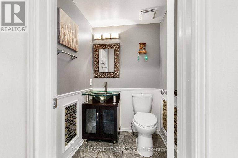 29269235/18-oakham-ridge-n/morgans-grantsouth-march/ottawa/ontario/K2K3B3_10