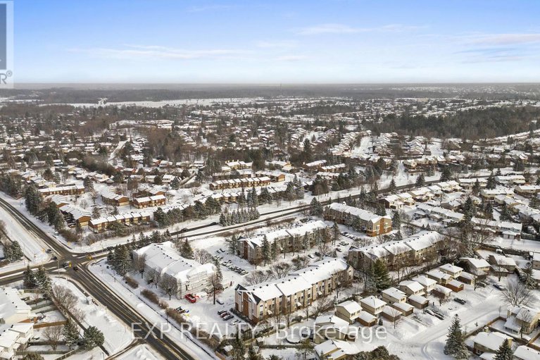 29394023/4-260-fenerty-court/katimavik/ottawa/ontario/K2L3A7_27