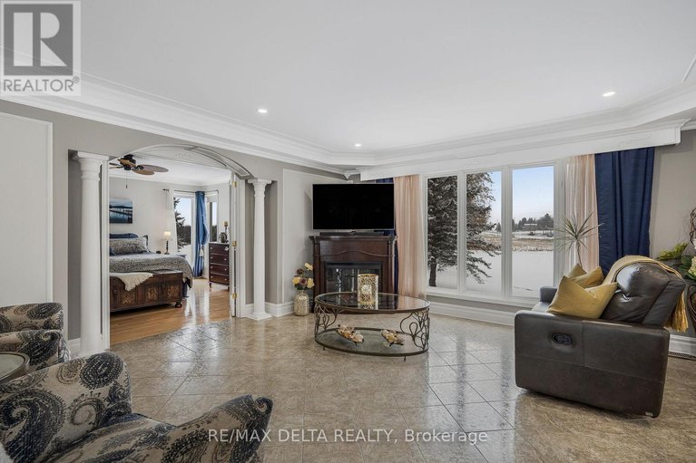 28438400/1819-baseline-road/clarencerockland-twp/clarence-rockland/ontario/K0A1N0_20