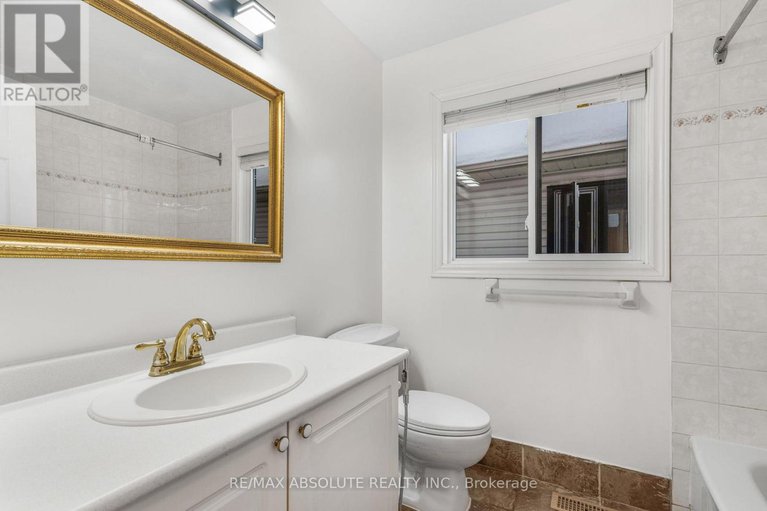 29194592/876-clearcrest-crescent/fallingbrookridgemount/ottawa/ontario/K4A3E6_27