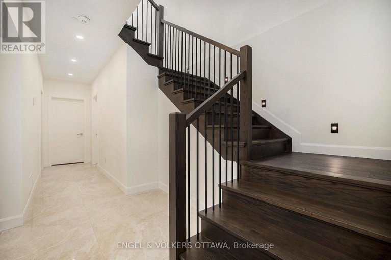 28645547/888-melwood-avenue/mckellar-heightsglabar-park/ottawa/ontario/K2A3C3_29