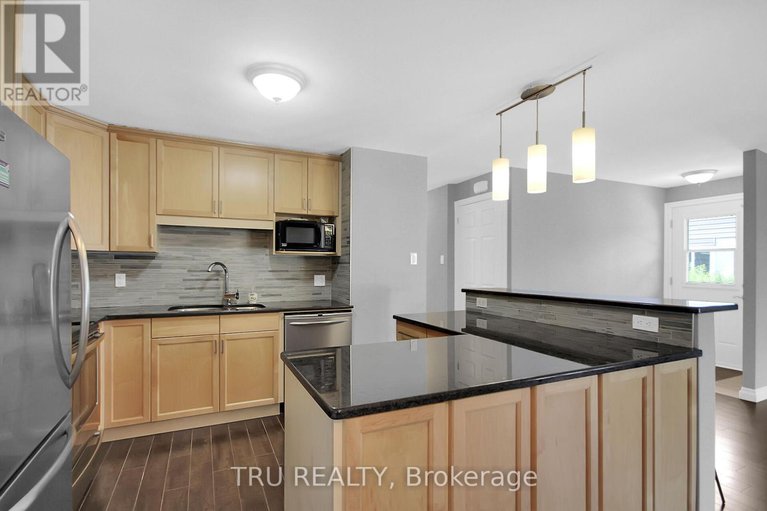 29148422/132-rothesay-drive/glencairnhazeldean/ottawa/ontario/K2L1P1_13