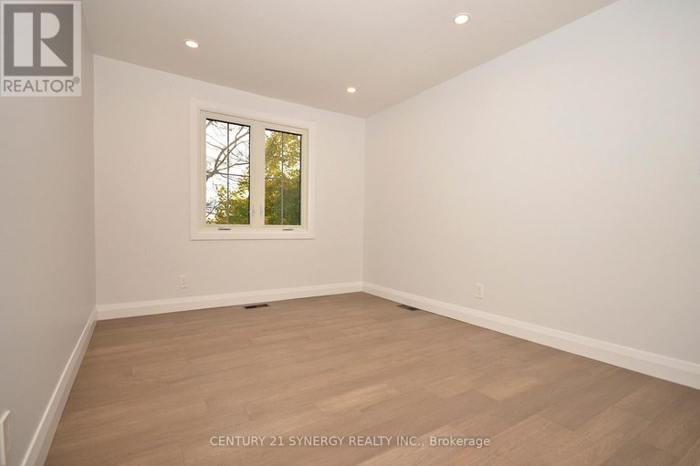 29094498/26-660-hochelaga-street/carson-meadows/ottawa/ontario/K1K2E9_32