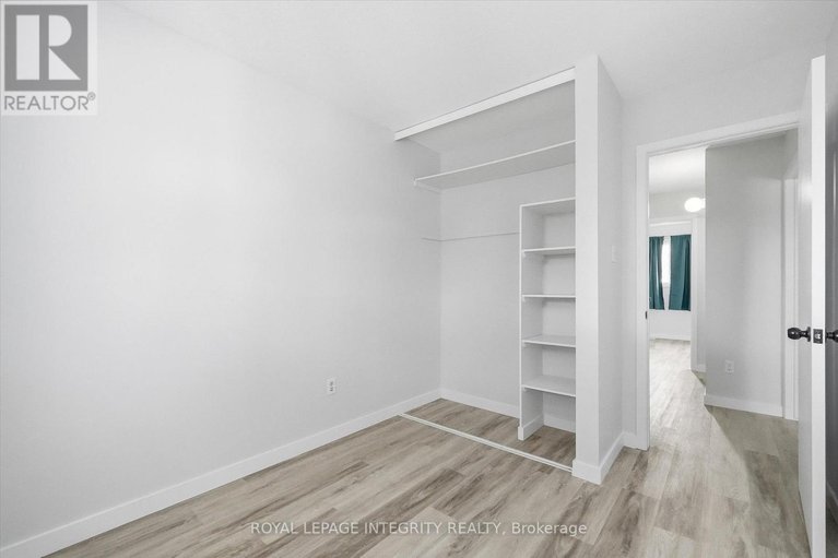 29578155/228-millroad-way/chatelaine-village/ottawa/ontario/K1E2C9_26