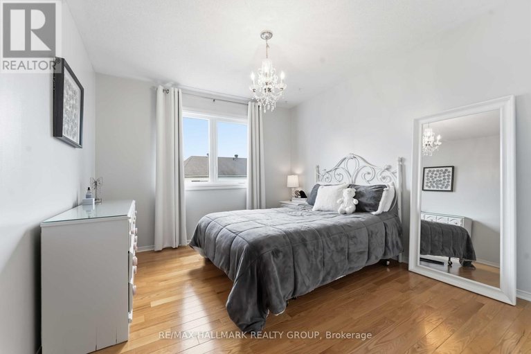 29634994/29-birchfield-avenue/emerald-meadowstrailwest/ottawa/ontario/K2M2N5_22