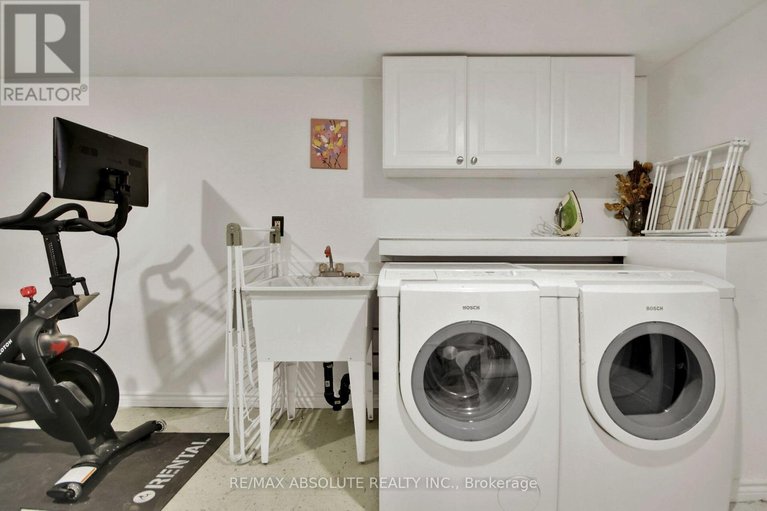 29532776/294-turnstone-court/chatelaine-village/ottawa/ontario/K1E2V2_48