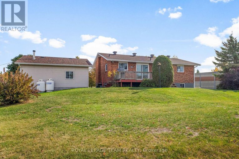 29009688/1059-flynn-avenue/kinburn/ottawa/ontario/K7S3G7_37