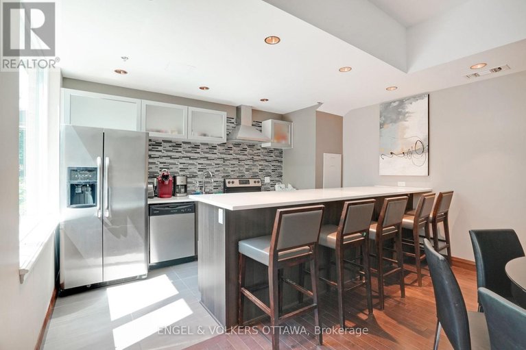 29581110/811-238-besserer-street/sandy-hill/ottawa/ontario/K1N6B1_29