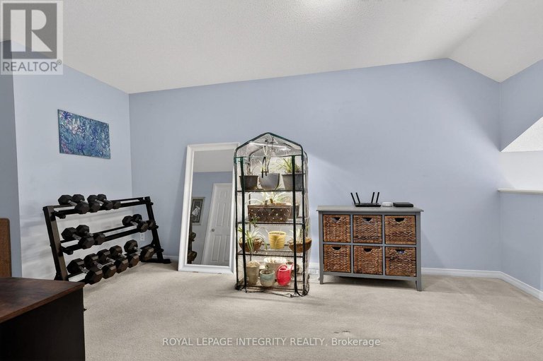 29311527/360-galston-private/mer-bleuebradley-estatesanderson-park/ottawa/ontario/K1W0G3_26