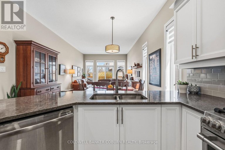 29658105/213-oxford-street-w/kemptville/north-grenville/ontario/K0G1J0_6