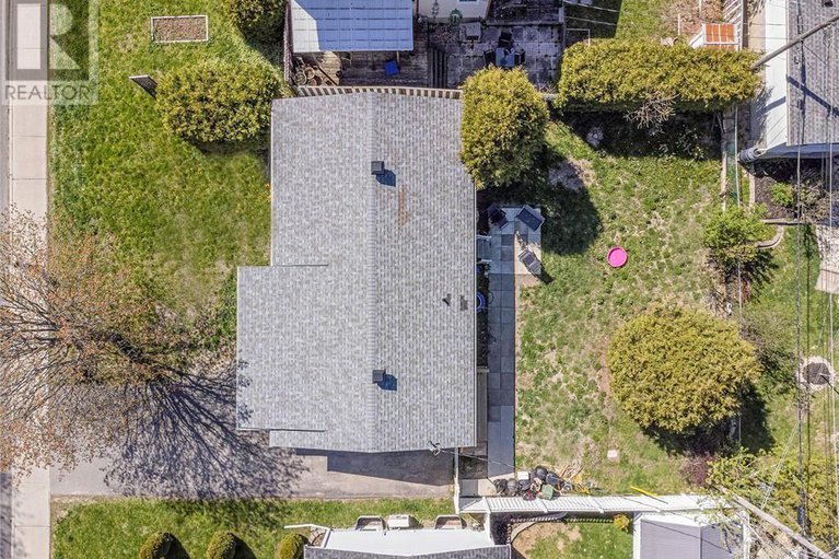 29035711/351-amiens-street/bilberry-creekqueenswood-heights/ottawa/ontario/K1E1P1_27