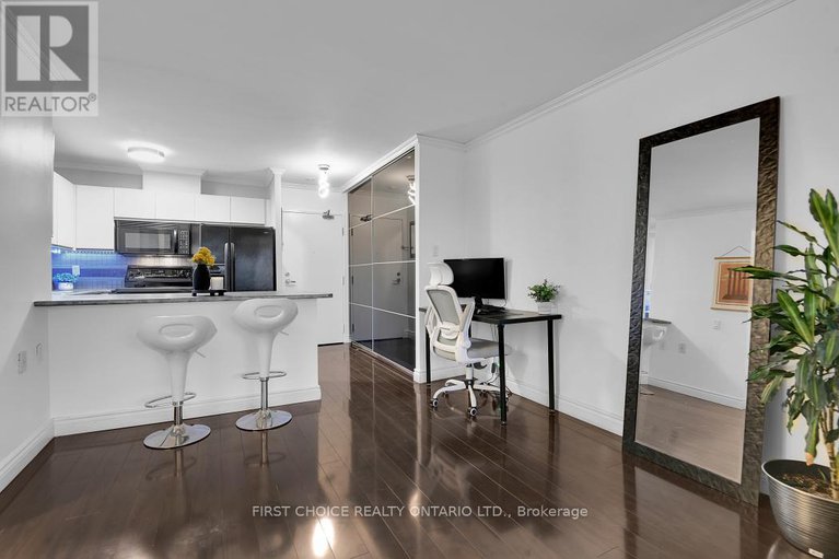 29142164/714-40-landry-street/vanier/ottawa/ontario/K1L8K4_11