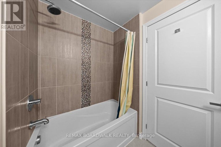 29646330/2107-242-rideau-street/sandy-hill/ottawa/ontario/K1N0B7_15